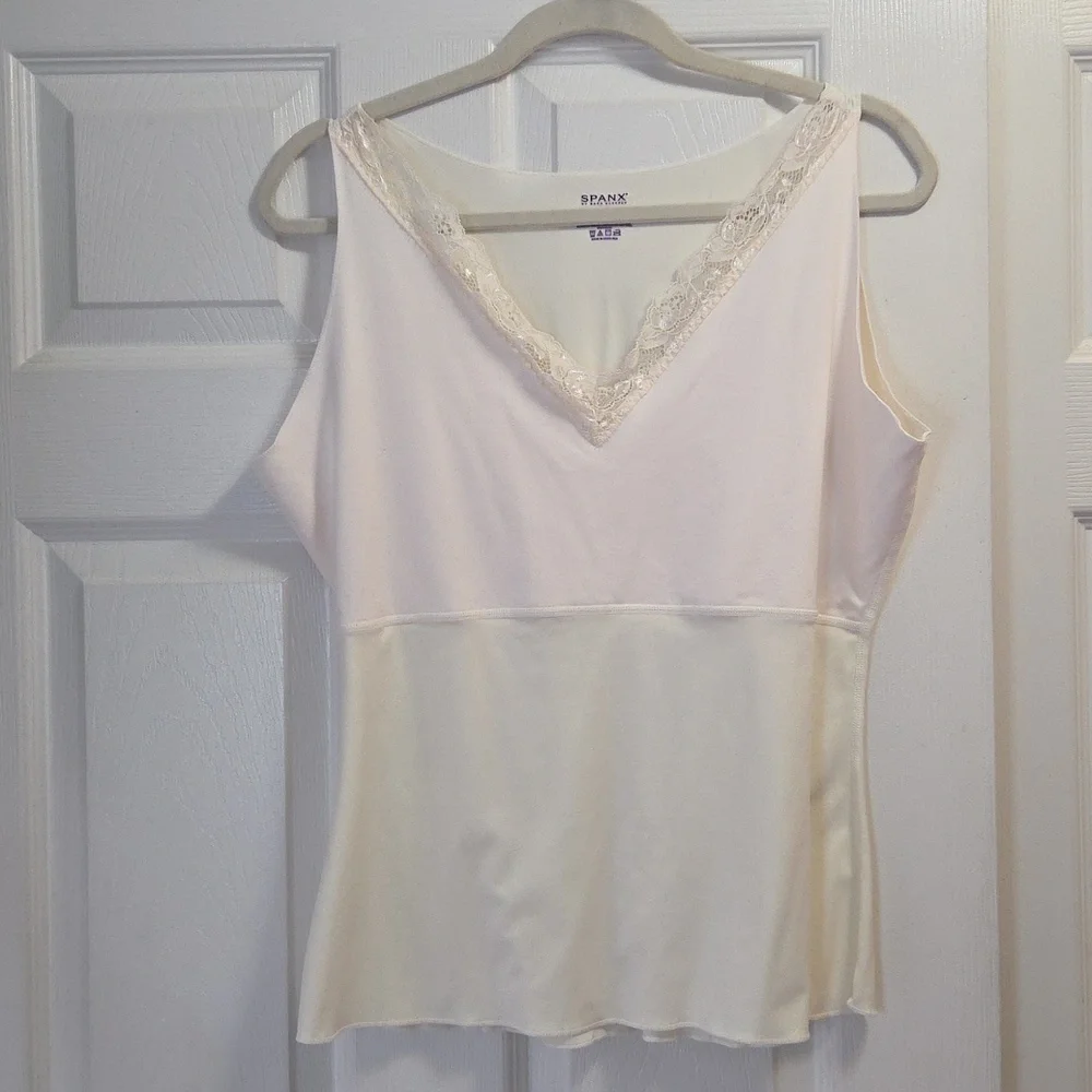 SPANX Cream And Sonic Slimmers Tan Shapewear Bundle